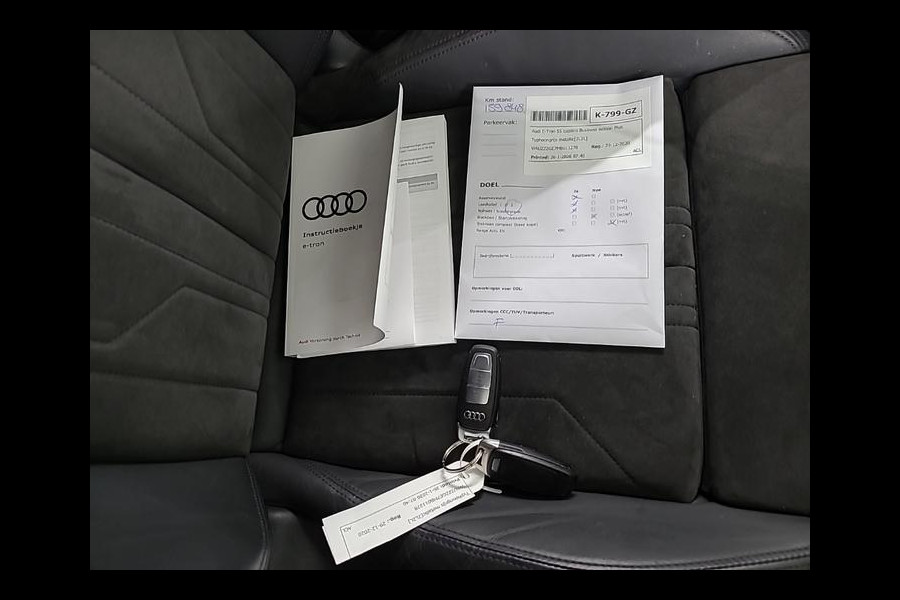 Audi e-tron Aut. 55 quattro Business ed. Plus 95 kWh | Trekhaak | Panorama | Navi |