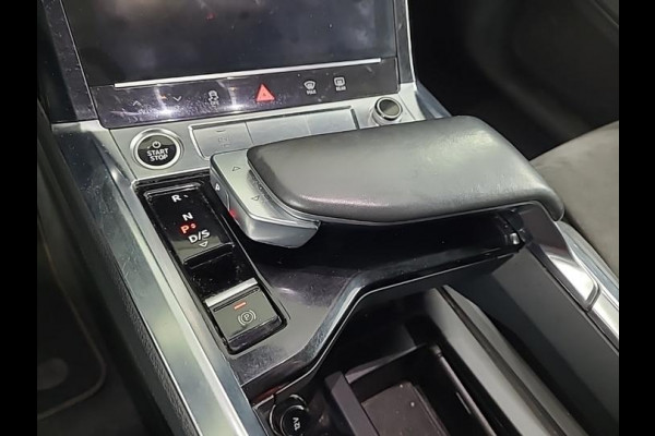 Audi e-tron Aut. 55 quattro Business ed. Plus 95 kWh | Trekhaak | Panorama | Navi |