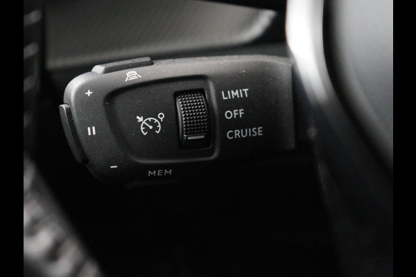 Peugeot e-2008 EV Blue Lease Allure 50 kWh | Carplay | Half leder | Camera | Digital Cockpit | Full LED | Cruise control | Climate control | Bluetooth