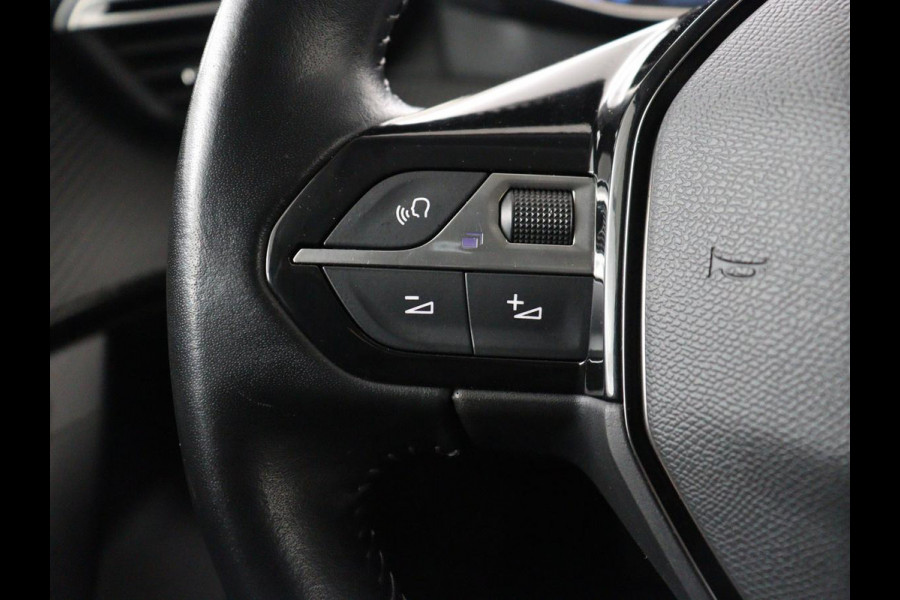 Peugeot e-2008 EV Blue Lease Allure 50 kWh | Carplay | Half leder | Camera | Digital Cockpit | Full LED | Cruise control | Climate control | Bluetooth