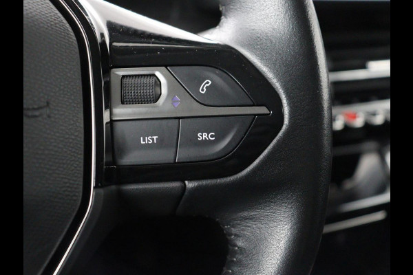 Peugeot e-2008 EV Blue Lease Allure 50 kWh | Carplay | Half leder | Camera | Digital Cockpit | Full LED | Cruise control | Climate control | Bluetooth