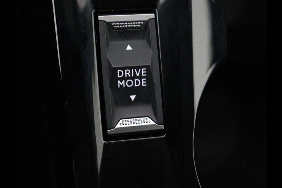 Peugeot e-2008 EV Blue Lease Allure 50 kWh | Carplay | Half leder | Camera | Digital Cockpit | Full LED | Cruise control | Climate control | Bluetooth