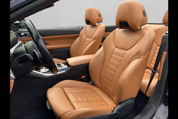 BMW 4 Serie Cabrio 420iA M-SPORT ** COGNAC LEDER, NAVI+, HuD, H&K SOUND,  NEKVERW, 18-inch LMV ** 1e EIG - Slechts 11.900KM (!) ** ** INFORMEER OOK NAAR ONZE AANTREKKELIJKE FINANCIAL-LEASE TARIEVEN **