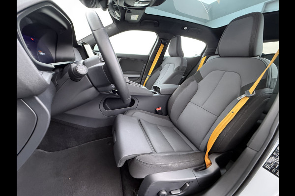 Polestar 2 78kWh 408PK PERFORMANCE 0-100 4,7sec. Long Range Pano-dak Elektr.Stoel+Stuur-verwarmd GSM-Key (semi-)-AutoPilot AWD GSM-Sleutel  SOH 93% Google-Android® Navi 360°Camera Elek.Achterklep PDC-a+v Performance-Ophanging Premium-Audio Active-Grille Keyless LEDParkeerassist auto 1.500KG Trekgewicht! 3fase 11kw thuis laden 4-season-Bnd € 66.000 nieuw