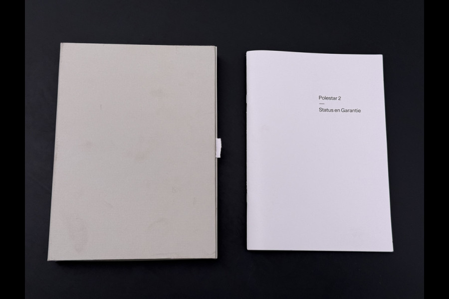 Polestar 2 78kWh 408PK PERFORMANCE 0-100 4,7sec. Long Range Pano-dak Elektr.Stoel+Stuur-verwarmd GSM-Key (semi-)-AutoPilot AWD GSM-Sleutel  SOH 93% Google-Android® Navi 360°Camera Elek.Achterklep PDC-a+v Performance-Ophanging Premium-Audio Active-Grille Keyless LEDParkeerassist auto 1.500KG Trekgewicht! 3fase 11kw thuis laden 4-season-Bnd € 66.000 nieuw