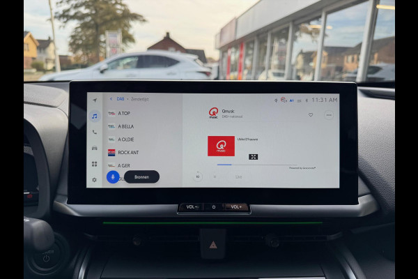 Toyota C-HR 2.0 High Power PHEV GR Sport | Trekhaak, Elektrische achterklep, Stoel + Stuurverwarming, Half leer, Dodehoekherkenning, 19 inch