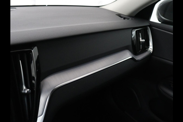 Volvo V60 2.0 T6 Recharge AWD Business Pro | Trekhaak | 360 Camera | Adaptive Cruise | Navigatie | Carplay | Full LED | PHEV | Plug In