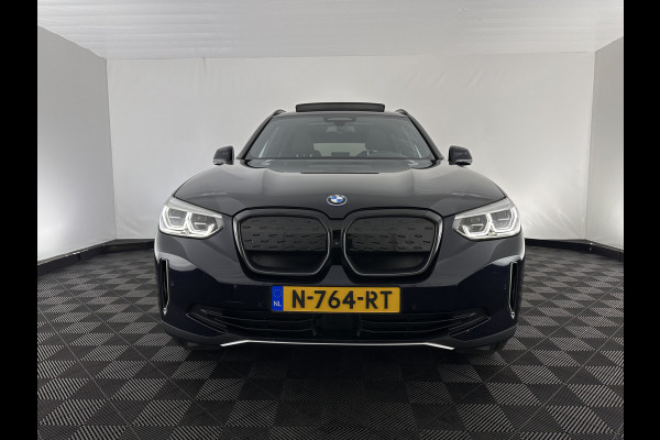 BMW iX3 High Executive 80 kWh [ 3-Fase ] {SOH-98%} (INCL-BTW) Aut. *PANO | LEATHER | HARMAN/KARDON | FULL-LED | BLINDSPOT | MEMORY-PACK | DIGI-COCKPIT | HEATED-SPORTSEATS | KEYLESS | TOPVIEW | DAB+ | NAVI-FULLMAP | HEAD-UP | PRIVACY-GLASS |