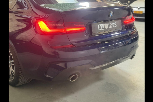 BMW 3-serie 320i High Executive Edition NAP | M Sport | Stoelverwarming | Camera | Leer