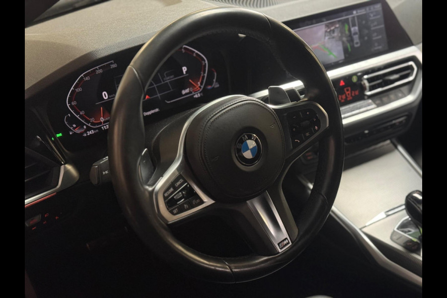 BMW 3-serie 320i High Executive Edition NAP | M Sport | Stoelverwarming | Camera | Leer