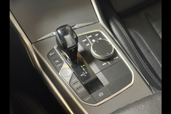 BMW 3-serie 320i High Executive Edition NAP | M Sport | Stoelverwarming | Camera | Leer
