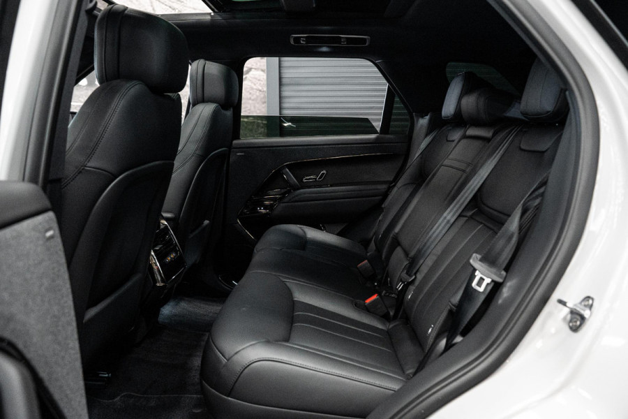 Land Rover Range Rover Sport 3.0 P460e Dynamic SE PHEV *Meridian / Stoelventilatie / Panorama / Black Exterior Pack / Keyless / 5 JAAR GARANTIE*