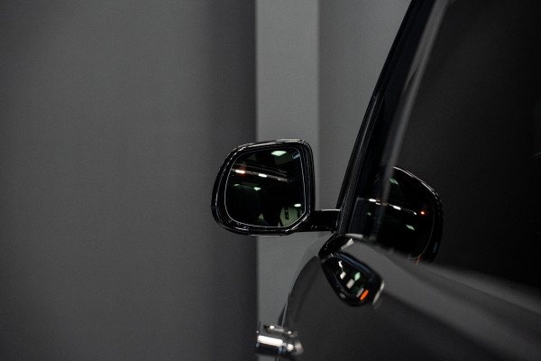 Land Rover Range Rover Sport 3.0 P460e Dynamic SE PHEV *Meridian / Stoelventilatie / Panorama / Black Exterior Pack / Keyless / 5 JAAR GARANTIE*