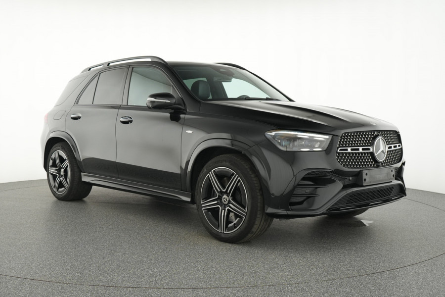 Mercedes-Benz GLE 400 AMG-Line // Luchtvering // Trekhaak 3.500kg // Distronic // Leder // Memory // Panoramadak // 360 Camera // Headup