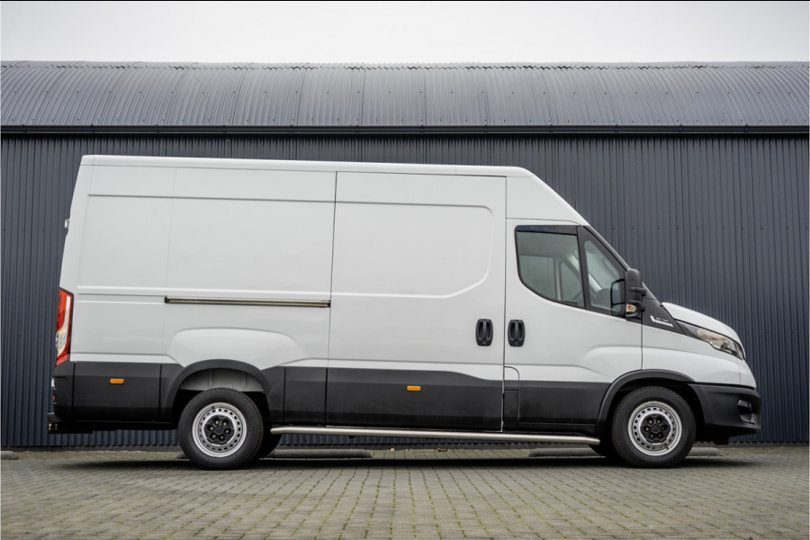 Iveco Daily **35S14V 2.3 L2H2 | Automaat | Euro 6 | Cruise | Climate | 3500 KG Trekgewicht | Trekhaak**
