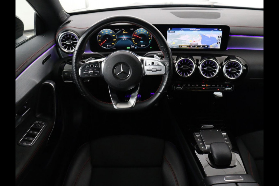 Mercedes-Benz CLA-Klasse 250 e Bns Sol AMG Ld | Stoelverwarming | Widescreen | Sfeerverlichting | Full LED | Park Assist | Camera | Navigatie | Half leder