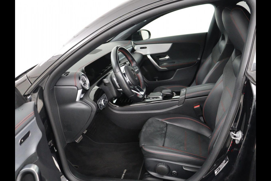 Mercedes-Benz CLA-Klasse 250 e Bns Sol AMG Ld | Stoelverwarming | Widescreen | Sfeerverlichting | Full LED | Park Assist | Camera | Navigatie | Half leder
