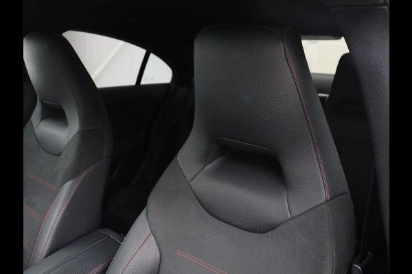 Mercedes-Benz CLA-Klasse 250 e Bns Sol AMG Ld | Stoelverwarming | Widescreen | Sfeerverlichting | Full LED | Park Assist | Camera | Navigatie | Half leder