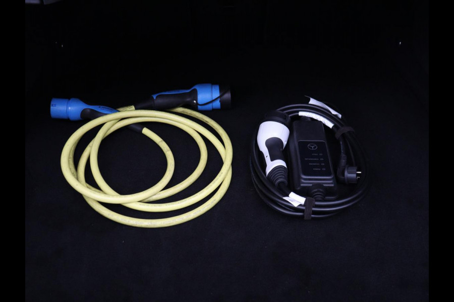 Mercedes-Benz CLA-Klasse 250 e Bns Sol AMG Ld | Stoelverwarming | Widescreen | Sfeerverlichting | Full LED | Park Assist | Camera | Navigatie | Half leder