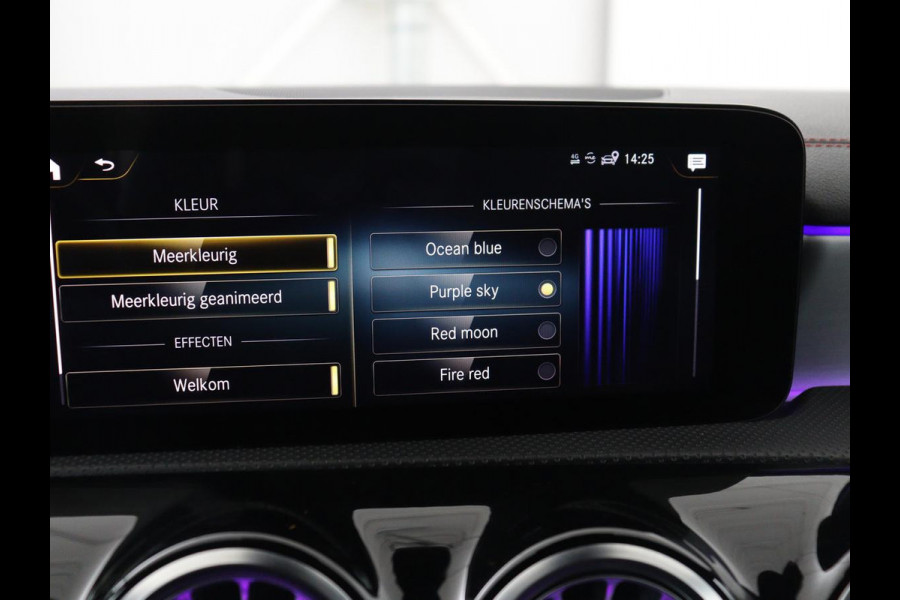 Mercedes-Benz CLA-Klasse 250 e Bns Sol AMG Ld | Stoelverwarming | Widescreen | Sfeerverlichting | Full LED | Park Assist | Camera | Navigatie | Half leder