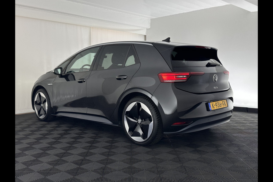 Volkswagen ID.3 First Max 58 kWh [ 3-Fase-11kW ] {SOH-87%} (INCL-BTW) *HEATPUMP | PANO | HEAD-UP | ADAPTIVE-CRUISE | IQ-LIGHTS | BLINDSPOT | CAMERA | KEYLESS | MICROFIBRE | AMBIENTLIGHT | NAVI-FULLMAP | DAB+ | ECC | HEATED-SPORTSEATS | DIGI-COCKPIT |