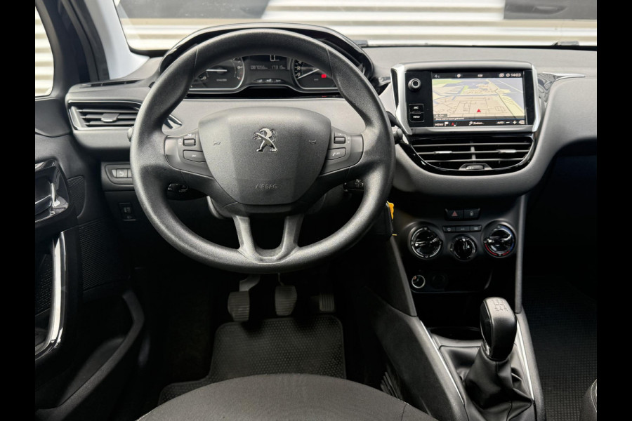 Peugeot 208 1.2 PureTech Blue Lion Navi|Airco|Cruise|Trekhaak|PDC|D-riem v.v. in 2024|N.A.P|Nieuwe APK bij Aflevering