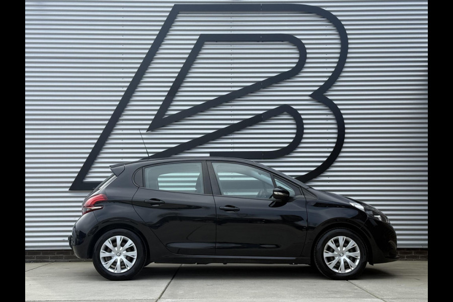 Peugeot 208 1.2 PureTech Blue Lion Navi|Airco|Cruise|Trekhaak|PDC|D-riem v.v. in 2024|N.A.P|Nieuwe APK bij Aflevering