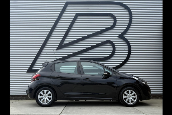 Peugeot 208 1.2 PureTech Blue Lion Navi|Airco|Cruise|Trekhaak|PDC|D-riem v.v. in 2024|N.A.P|Nieuwe APK bij Aflevering