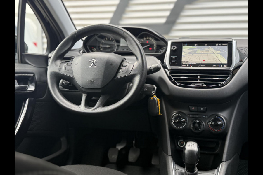 Peugeot 208 1.2 PureTech Blue Lion Navi|Airco|Cruise|Trekhaak|PDC|D-riem v.v. in 2024|N.A.P|Nieuwe APK bij Aflevering