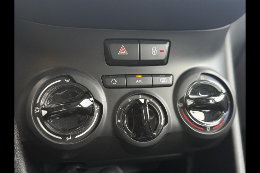 Peugeot 208 1.2 PureTech Blue Lion Navi|Airco|Cruise|Trekhaak|PDC|D-riem v.v. in 2024|N.A.P|Nieuwe APK bij Aflevering