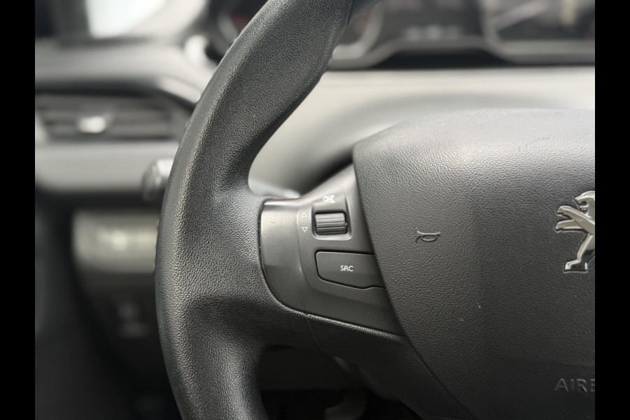 Peugeot 208 1.2 PureTech Blue Lion Navi|Airco|Cruise|Trekhaak|PDC|D-riem v.v. in 2024|N.A.P|Nieuwe APK bij Aflevering