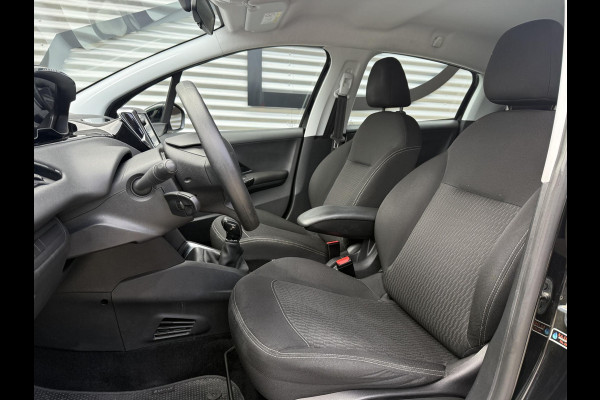 Peugeot 208 1.2 PureTech Blue Lion Navi|Airco|Cruise|Trekhaak|PDC|D-riem v.v. in 2024|N.A.P|Nieuwe APK bij Aflevering