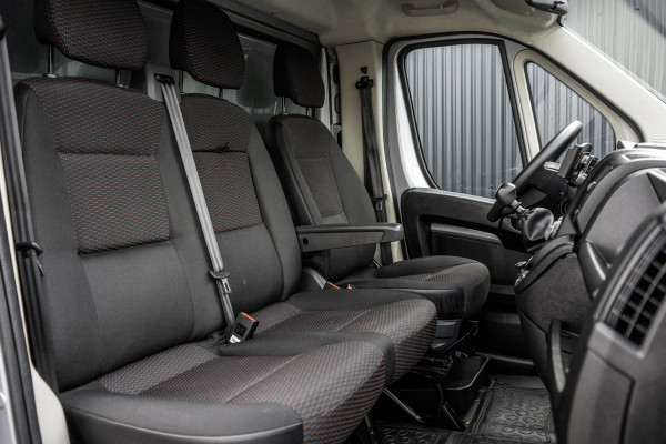 Opel Movano **Bakwagen met laadklep | Euro 6 | 165 PK | Cruise | Camera | Airco**