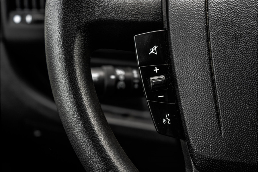 Opel Movano **Bakwagen met laadklep | Euro 6 | 165 PK | Cruise | Camera | Airco**