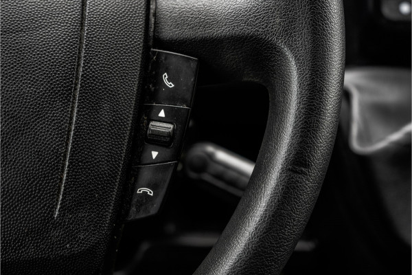 Opel Movano **Bakwagen met laadklep | Euro 6 | 165 PK | Cruise | Camera | Airco**