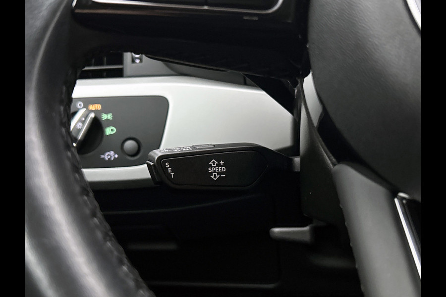 Audi A5 Sportback 35 TFSI Business edition Automaat (GROOT-NAVIGATIE, LED, CARPLAY, SPORTSTOELEN, ELEKT. ACHTERKLEP)