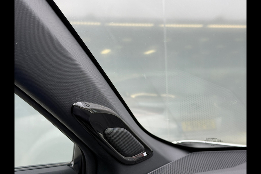 Toyota C-HR 1.8 Hybrid Adventure Bi-Tone JBL|Dealer Onderhouden