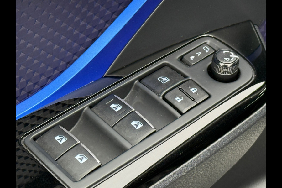 Toyota C-HR 1.8 Hybrid Adventure Bi-Tone JBL|Dealer Onderhouden