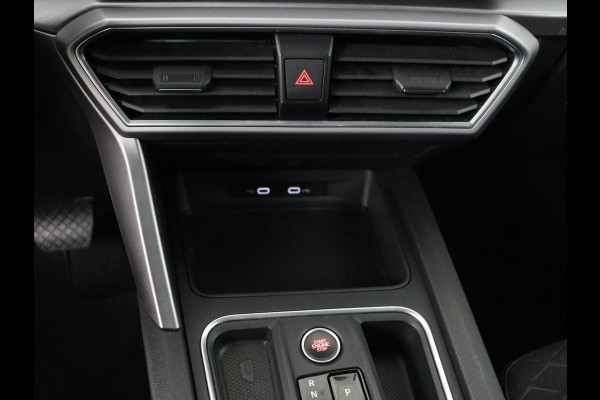 Seat Leon Sportstourer 1.5 eTSI FR Launch Edition | Carplay | Full LED | Adaptive Cruise | Sfeerverlichting | Navigatie | PDC