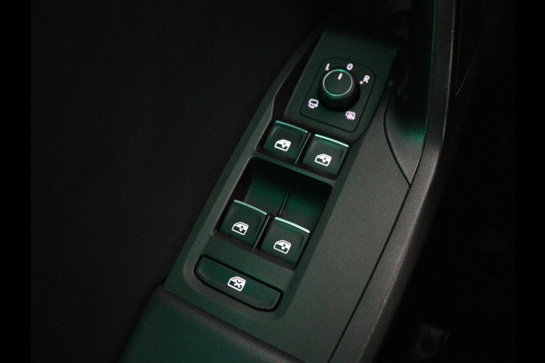 Seat Leon Sportstourer 1.5 eTSI FR Launch Edition | Carplay | Full LED | Adaptive Cruise | Sfeerverlichting | Navigatie | PDC