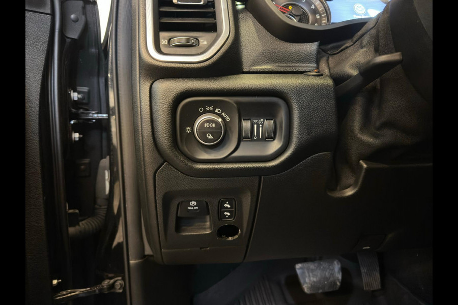 Dodge Ram 1500 5.7 V8 4x4 Crew Cab Limited|PANO|200L|LUCHTVERING|