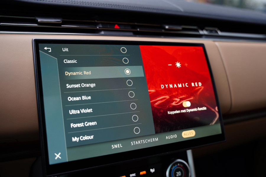 Land Rover Range Rover P 440 E SE / Nieuwe Service / Trekhaak / Stoelventilatie