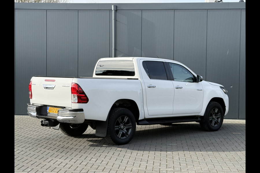 Toyota Hilux 2.4 D-4D AUTOMAAT / 4x4 / 1e EIG. / 3.500 KG AHG / CAMERA / TREKHAAK / ECC / CRUISE / CARPLAY