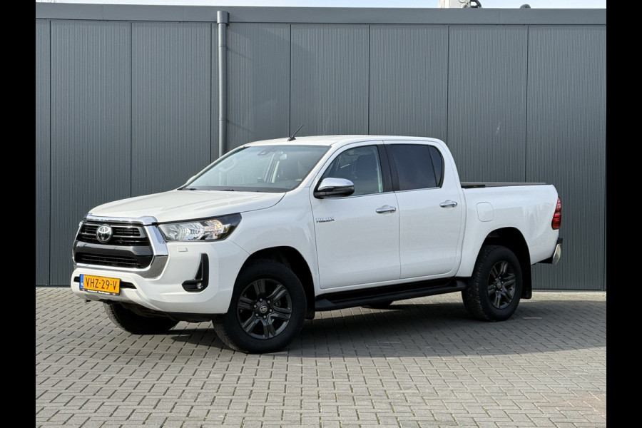 Toyota Hilux 2.4 D-4D AUTOMAAT / 4x4 / 1e EIG. / 3.500 KG AHG / CAMERA / TREKHAAK / ECC / CRUISE / CARPLAY