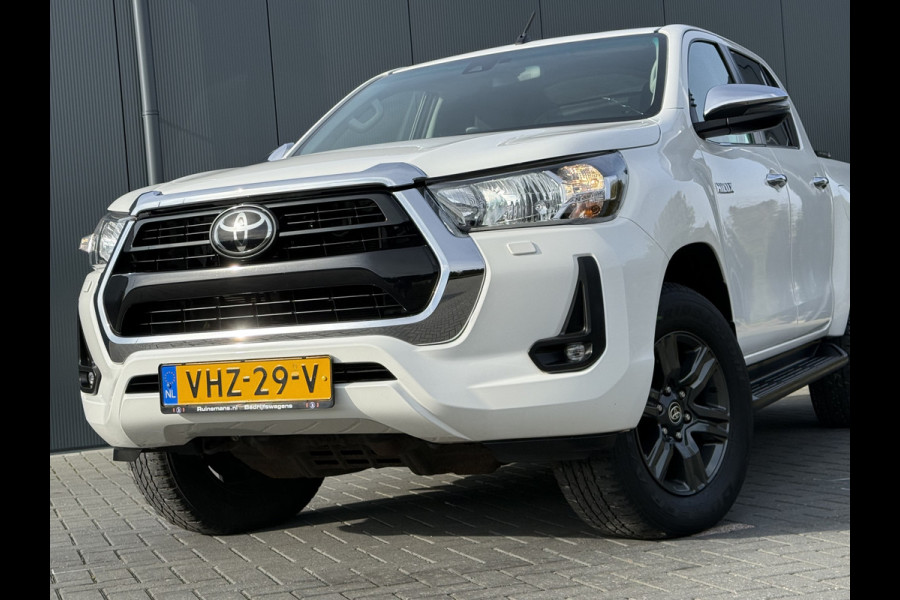 Toyota Hilux 2.4 D-4D AUTOMAAT / 4x4 / 1e EIG. / 3.500 KG AHG / CAMERA / TREKHAAK / ECC / CRUISE / CARPLAY