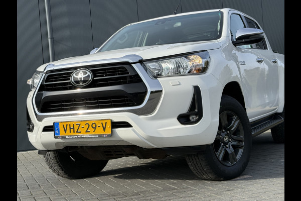 Toyota Hilux 2.4 D-4D AUTOMAAT / 4x4 / 1e EIG. / 3.500 KG AHG / CAMERA / TREKHAAK / ECC / CRUISE / CARPLAY