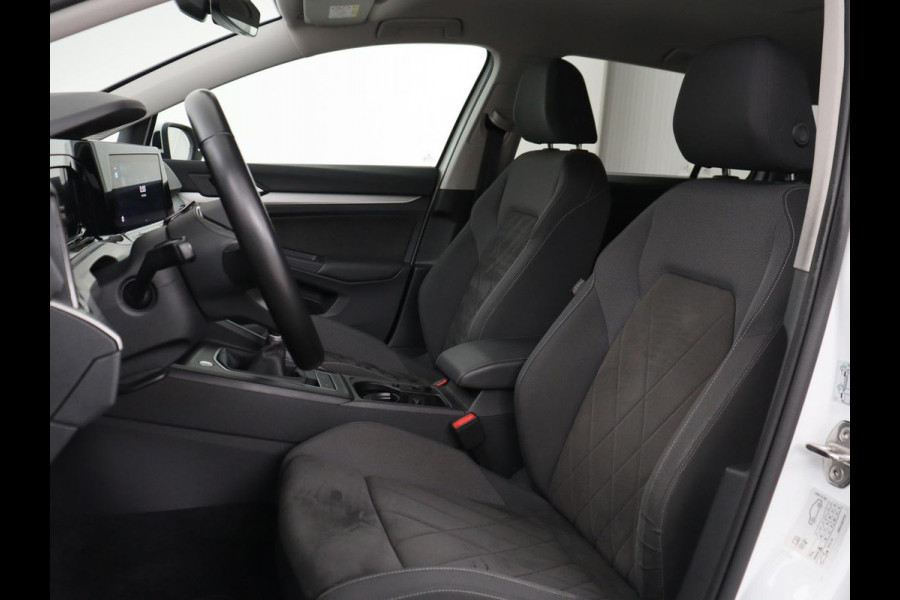 Volkswagen Golf Variant 1.0 TSI Life Business | Memory | Stoel & stuurverwarming | Adaptive Cruise | Camera | Carplay | Navigatie | Sfeerverlichting