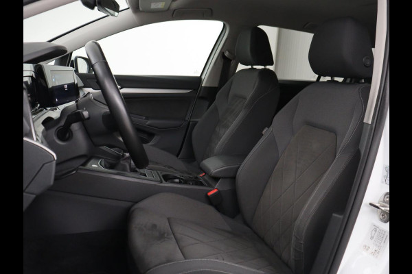 Volkswagen Golf Variant 1.0 TSI Life Business | Memory | Stoel & stuurverwarming | Adaptive Cruise | Camera | Carplay | Navigatie | Sfeerverlichting