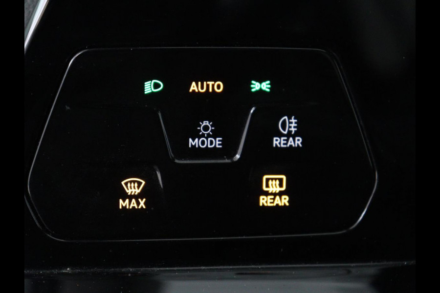 Volkswagen Golf Variant 1.0 TSI Life Business | Memory | Stoel & stuurverwarming | Adaptive Cruise | Camera | Carplay | Navigatie | Sfeerverlichting