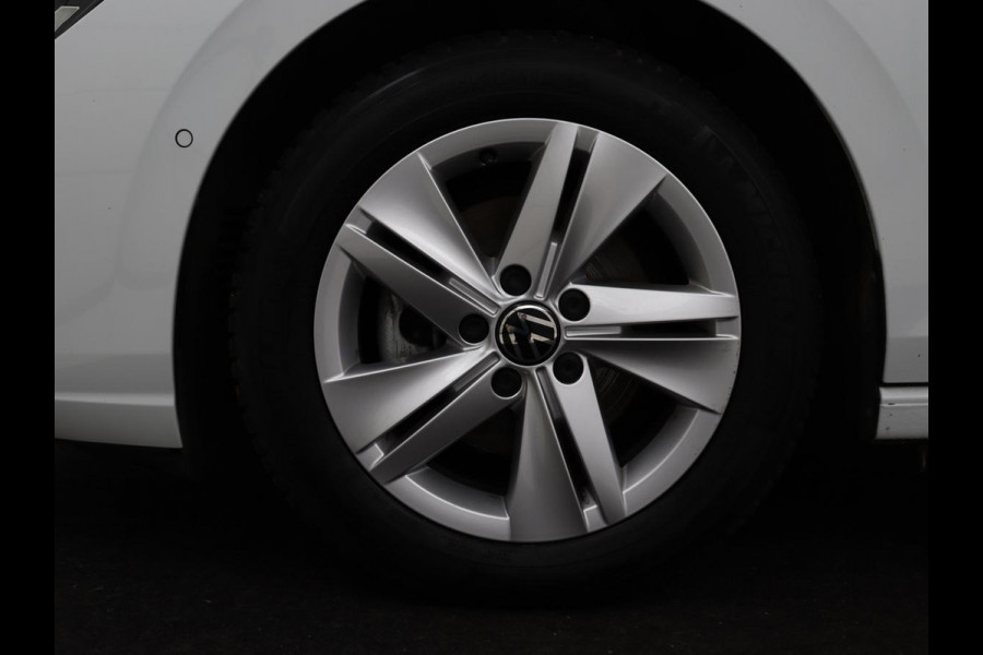 Volkswagen Golf Variant 1.0 TSI Life Business | Memory | Stoel & stuurverwarming | Adaptive Cruise | Camera | Carplay | Navigatie | Sfeerverlichting